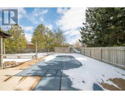 21 SHERWOOD CRESCENT - 40