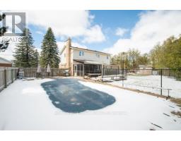 21 SHERWOOD CRESCENT - 41