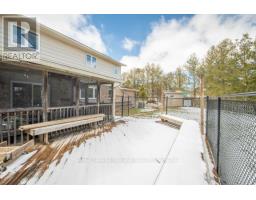 21 SHERWOOD CRESCENT - 42