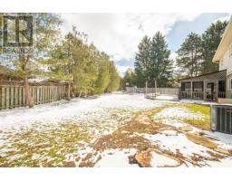 21 SHERWOOD CRESCENT - 44