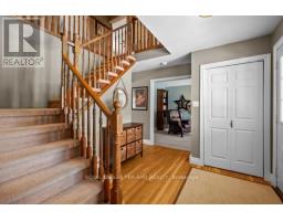 21 SHERWOOD CRESCENT - 6