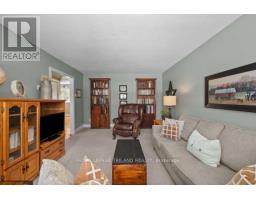 21 SHERWOOD CRESCENT - 9