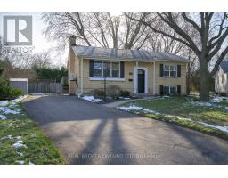 61 MCLEOD CRESCENT - 1