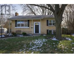 61 MCLEOD CRESCENT - 2