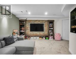 11 PONSFORD PLACE - 22