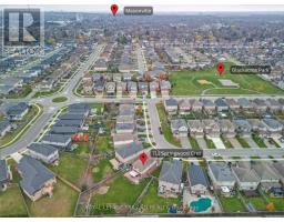 711 SPRINGWOOD CRESCENT - 34