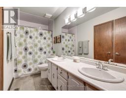 11 TUMBLEWEED CRESCENT - 16