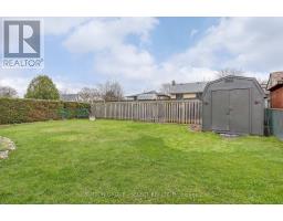11 TUMBLEWEED CRESCENT - 33