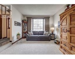 11 TUMBLEWEED CRESCENT - 5