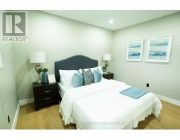 19 APONI CRESCENT - 11