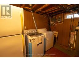 19 APONI CRESCENT - 15