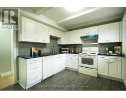 19 APONI CRESCENT - 6