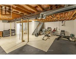 1123 THE PARKWAY - 32