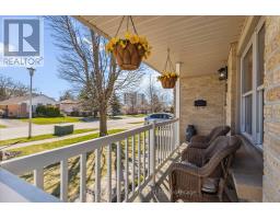 53 ERICA CRESCENT - 7