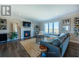 178 GILMOUR DRIVE - 10