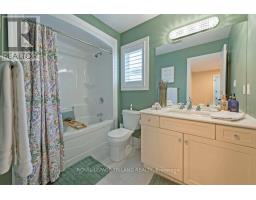 178 GILMOUR DRIVE - 27