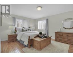 77 WOODVALE DRIVE - 15