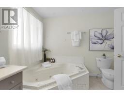 77 WOODVALE DRIVE - 21