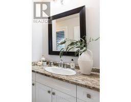 2180 YELLOWBIRCH PLACE - 30