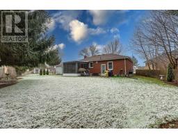 32 DIEPPE DRIVE - 27
