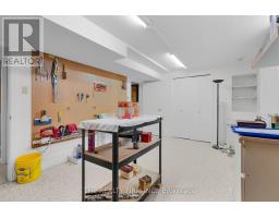 7026 DIANE CRESCENT - 32