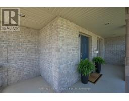 310 CHAMBERS AVENUE - 32