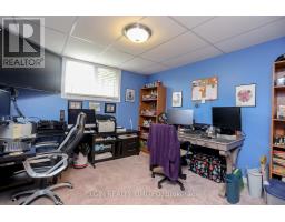 7 PORTER PLACE - 32