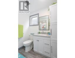 7 PORTER PLACE - 34