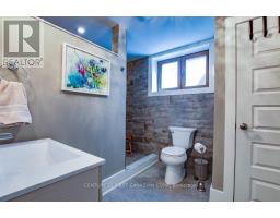 25 - 181 SKYLINE AVENUE - 26