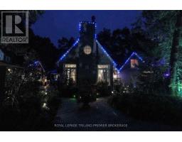 9941 NIPIGON STREET - 43