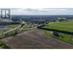 675 BENNETT CRESCENT - 16