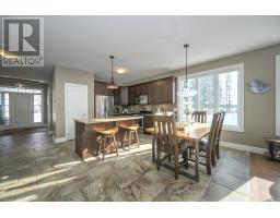 675 BENNETT CRESCENT - 24