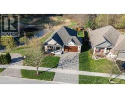 675 BENNETT CRESCENT - 3