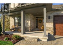 675 BENNETT CRESCENT - 4