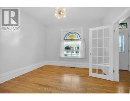 879 TRAFALGAR STREET - 11