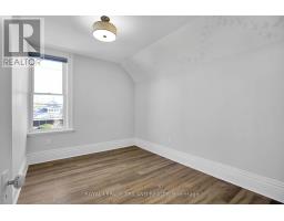 879 TRAFALGAR STREET - 23