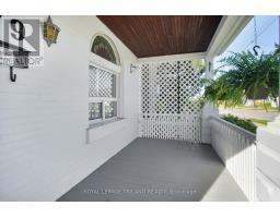 879 TRAFALGAR STREET - 5