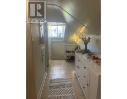80 BYRON AVENUE E - 27