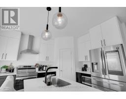 25 ALEXANDER CIRCLE - 10