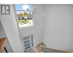 25 ALEXANDER CIRCLE - 16