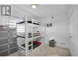 25 ALEXANDER CIRCLE - 21