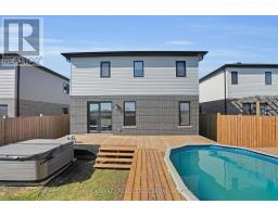 25 ALEXANDER CIRCLE - 32