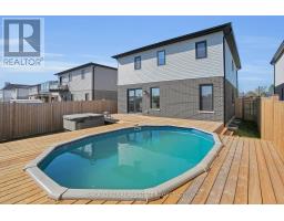 25 ALEXANDER CIRCLE - 33