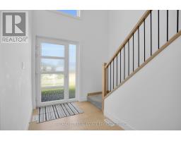 25 ALEXANDER CIRCLE - 4