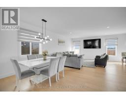 25 ALEXANDER CIRCLE - 6