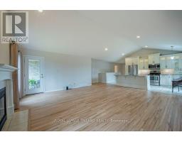 1 - 87 DONKER DRIVE - 25