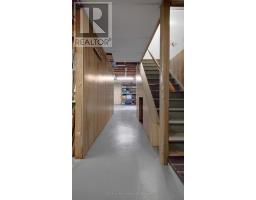 105 - 257 PIONEER DRIVE - 27