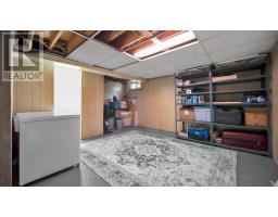 105 - 257 PIONEER DRIVE - 29