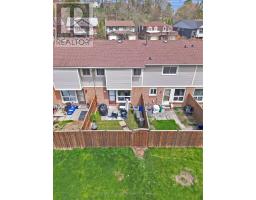 105 - 257 PIONEER DRIVE - 32