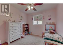 27 COOK CRESCENT - 13